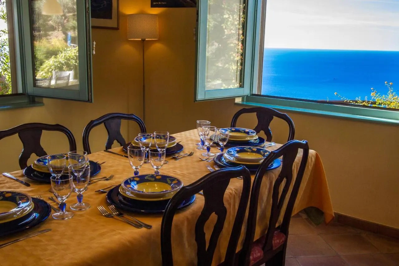 Villa Laura Capo d'Orlando